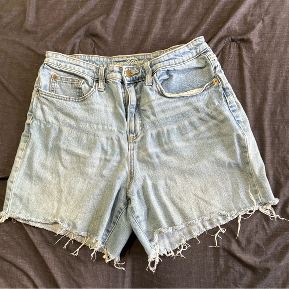 Universal Thread denim shorts - Picture 1 of 3